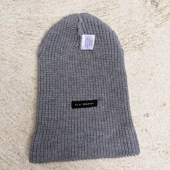 Y2K Grunge Minimalist Matte Grey Knit Beanie Winter Hat - Picture 4 of 6